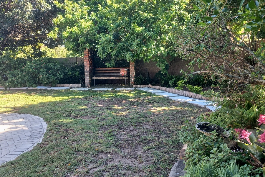 5 Bedroom Property for Sale in Kingfisher Creek Western Cape